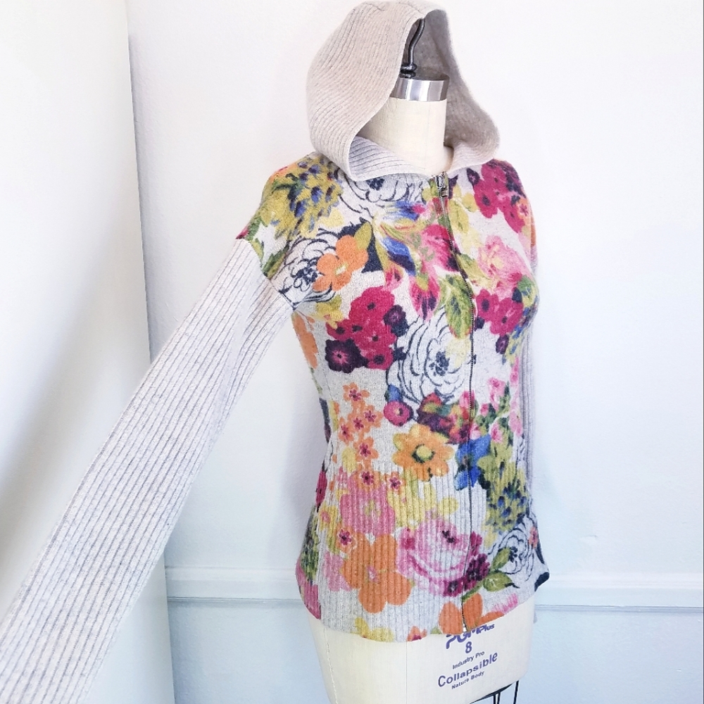 🌸Anthropologie | Moth |Floral Zip Hood Sweater M
